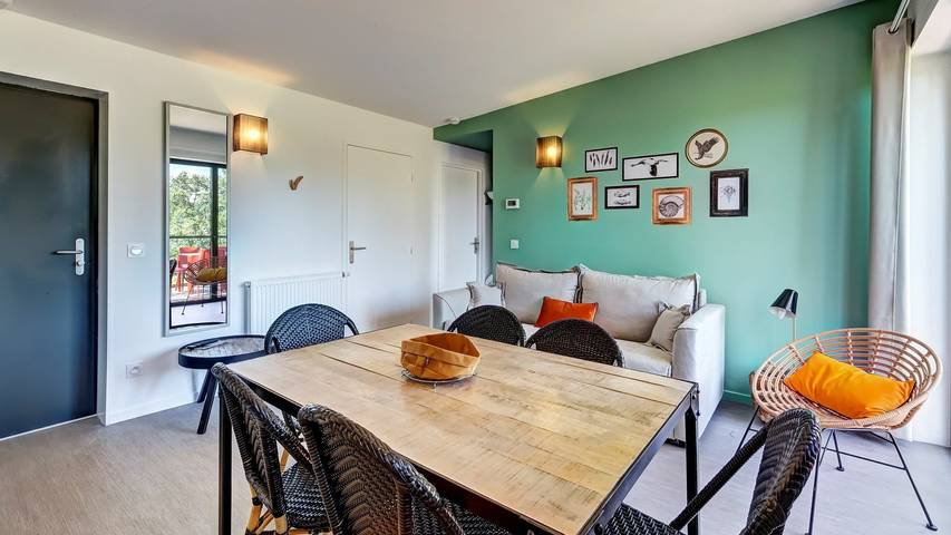 Apartamento entero, Apartamento de vacaciones para 4 personas con balcón in Motz, Chambéry region