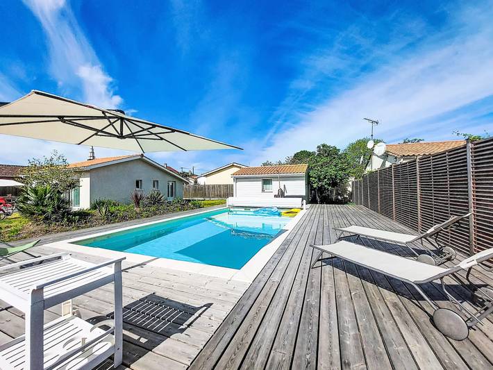Location de vacances pour 6 personnes, avec piscine et jardin à Saint-Vivien-de-Médoc - 2