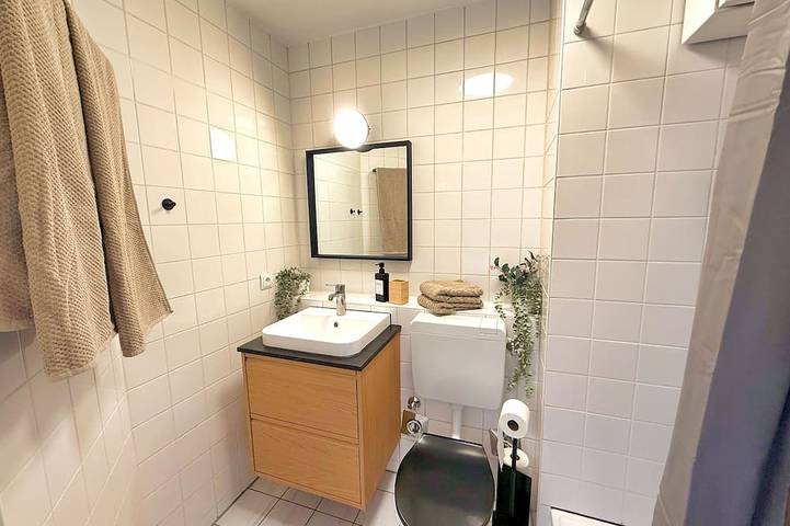 Ganze Wohnung, Wohnungtraveller Saarbrücken Nähe Htw & Schloss in Saarbrücken, Saargau