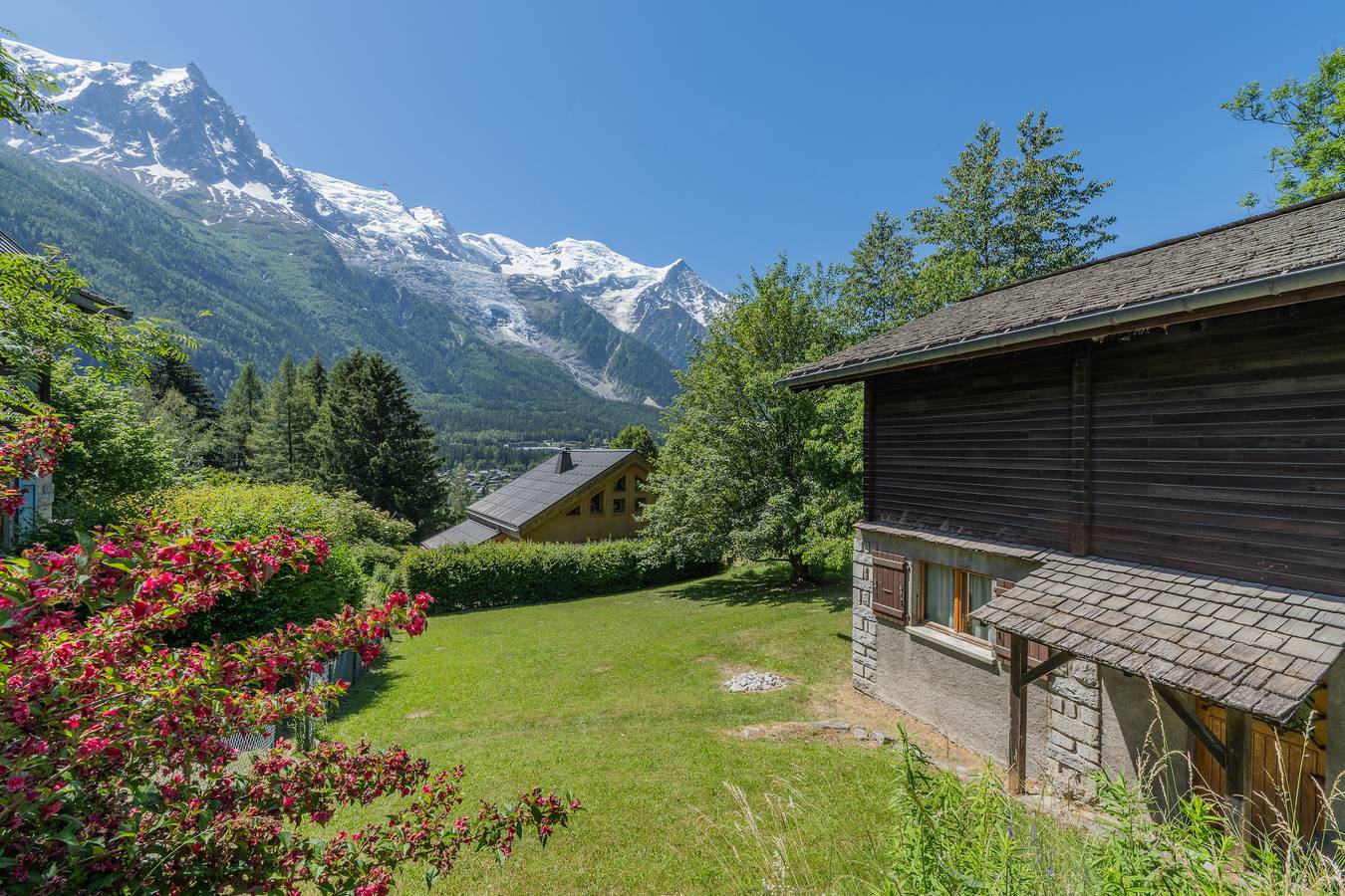 Petit Chalet Des Moussoux in Chamonix | Mont Blanc View & Garden in Chamonix-Mont-Blanc, Bonneville region