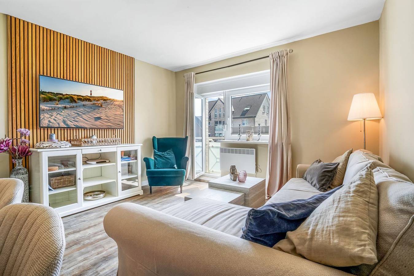 Ganze Wohnung, Moderne Ferienwohnung mit Balkon und Terrasse in strandnaher Lage in Hörnum. in Hörnum, Sylt