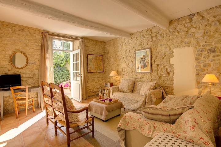 Location de vacances pour 6 personnes, avec jardin à Caromb - 3