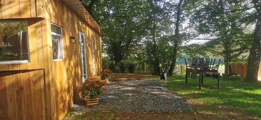 Maison de campagne pour 3 personnes, avec jardin ainsi que vue et terrasse à Troche