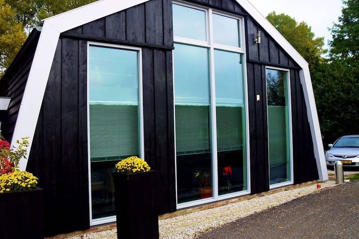 Ferienhaus für 4 Personen, mit Garten in Stede Broec