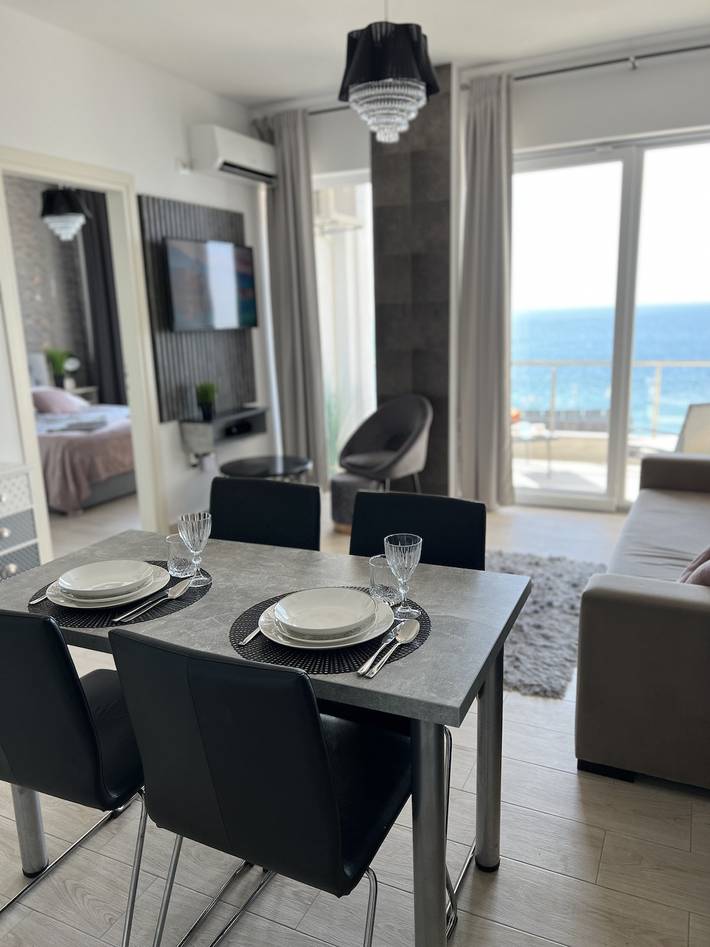 Ganze Wohnung, Ferienwohnung für 3 Personen mit Balkon in Sarandë, Vlorë