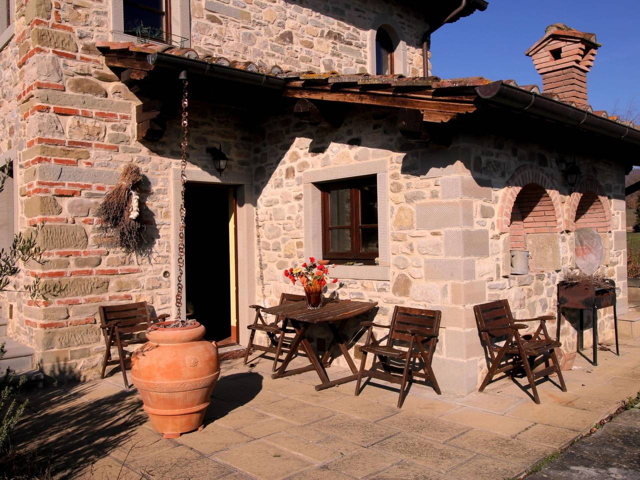 Appartamento intero, Landgut "Il Villino" mit Terrasse in Poppi, Casentino