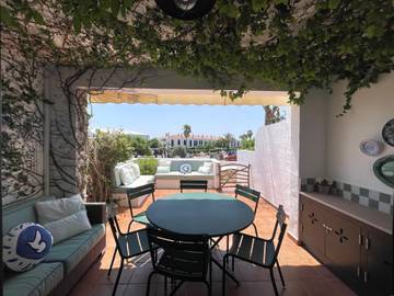 Ferienhaus in Es Mercadal, Menorcas Küste für 7 