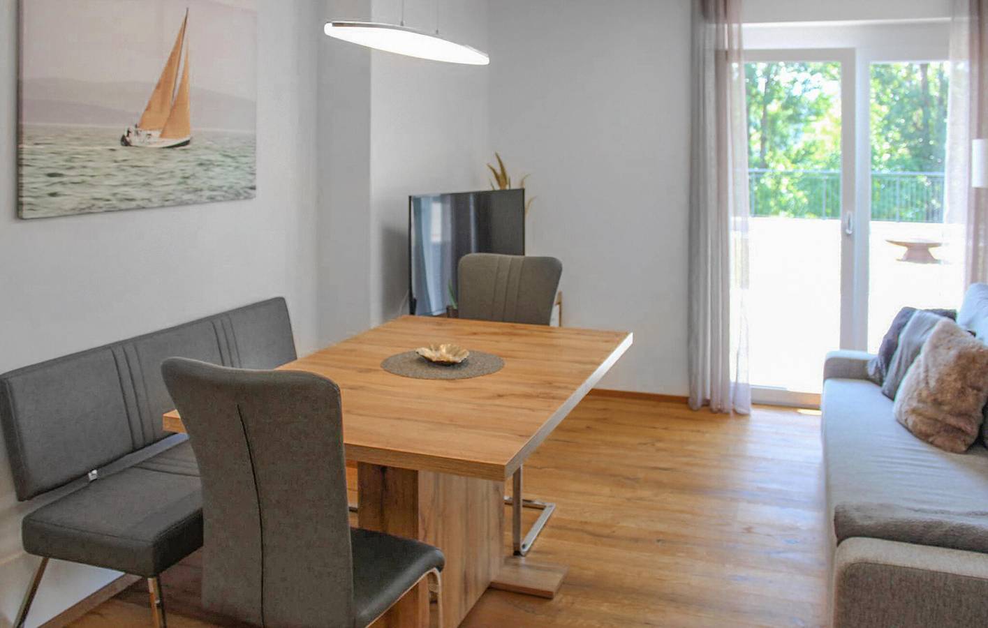 Ganze Ferienwohnung, Ferienwohnung für 4 Personen mit Garten in Velden am Wörther See, Klagenfurt-Villach