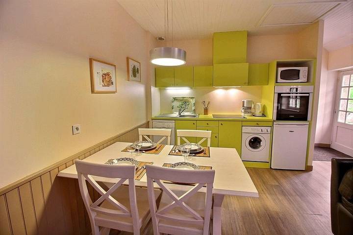 Gîte pour 4 personnes, avec jardin et terrasse à Perros-Guirec