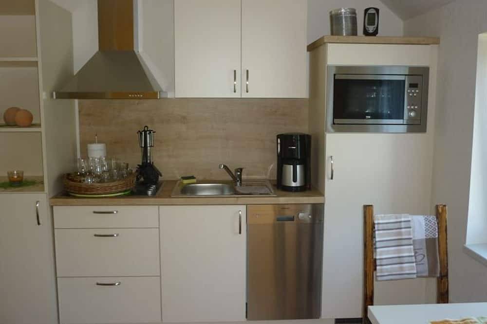 Ganze Wohnung, Apartment 1, komb Wohn- Schlafraum, Küche, Du/Wc, Terrasse - Spreewald in Byhleguhre, Byhleguhre-Byhlen