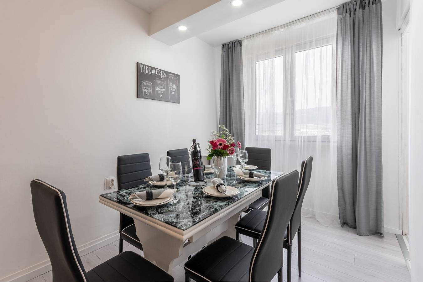 Ganze Wohnung, Apartment Jamblip - Two Bedroom Apartment with Balcony in Split, Split-Dalmatien
