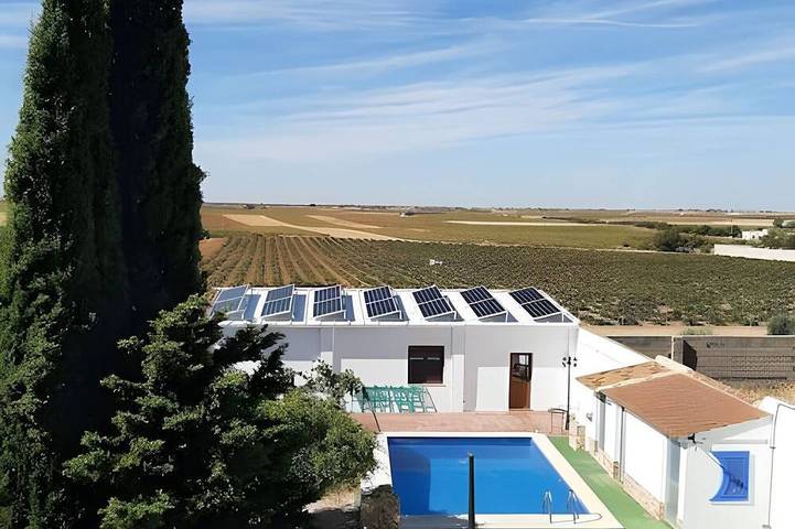 Casa de vacaciones para 20 personas, con balcón y jardín - 1