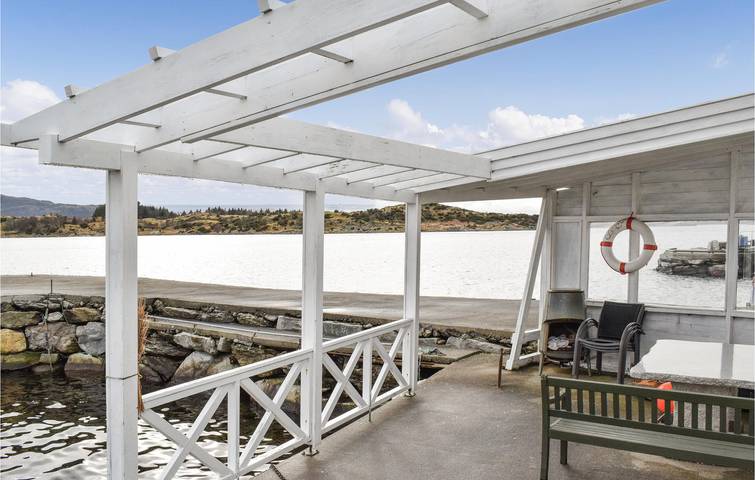 Feriehus for 4 personer, med Terrasse og Hage i Rogaland
