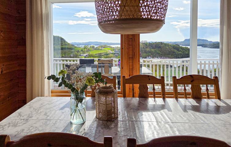 Ferienhaus für 8 Personen mit Terrasse in Fister, Hjelmeland