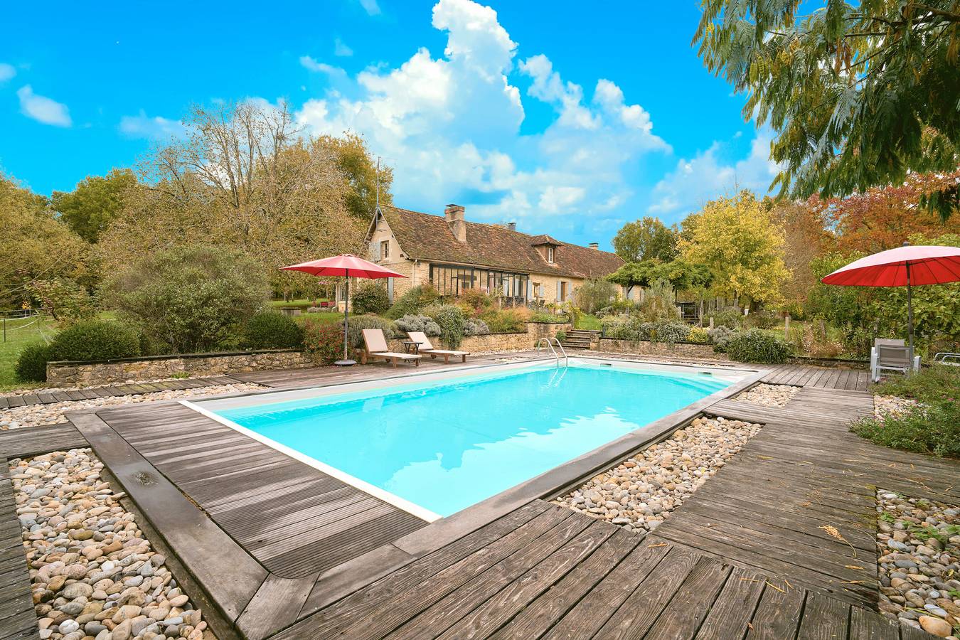 Ganze Wohnung, Loft Ôvebas im Domaine De L'ô – Öko-Gîte mit Pool im Périgord in Saint-Jean-d'Eyraud, Périgord Pourpre