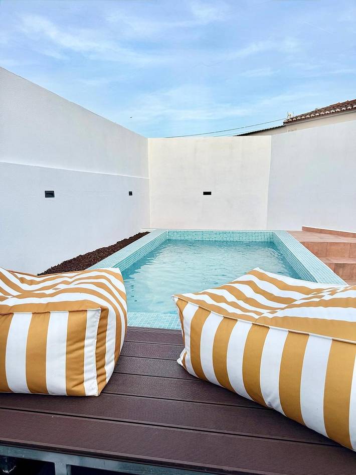 Holiday Home 'Casa Vila De Frades' with Private Terrace, Private Garden and Wi-Fi in Vila de Frades, Beja distrikt