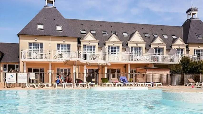 Gîte pour 7 personnes, avec piscine et jardin, animaux acceptés à Port-en-Bessin-Huppain - 2