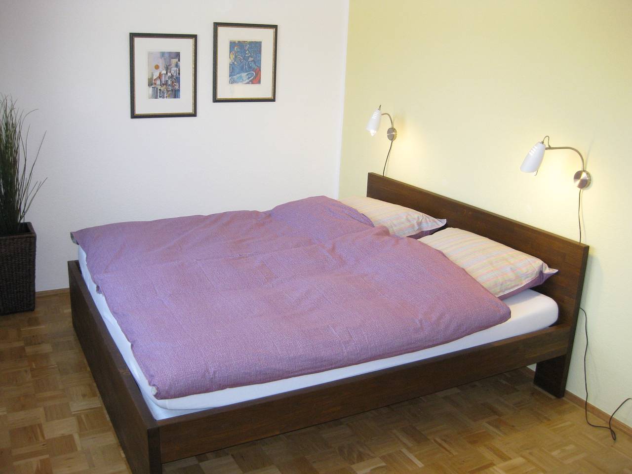 Apartamento vacacional entero, Apartamento de vacaciones para 5 personas con balcón in Friedrichshain - Kreuzberg, Berlín