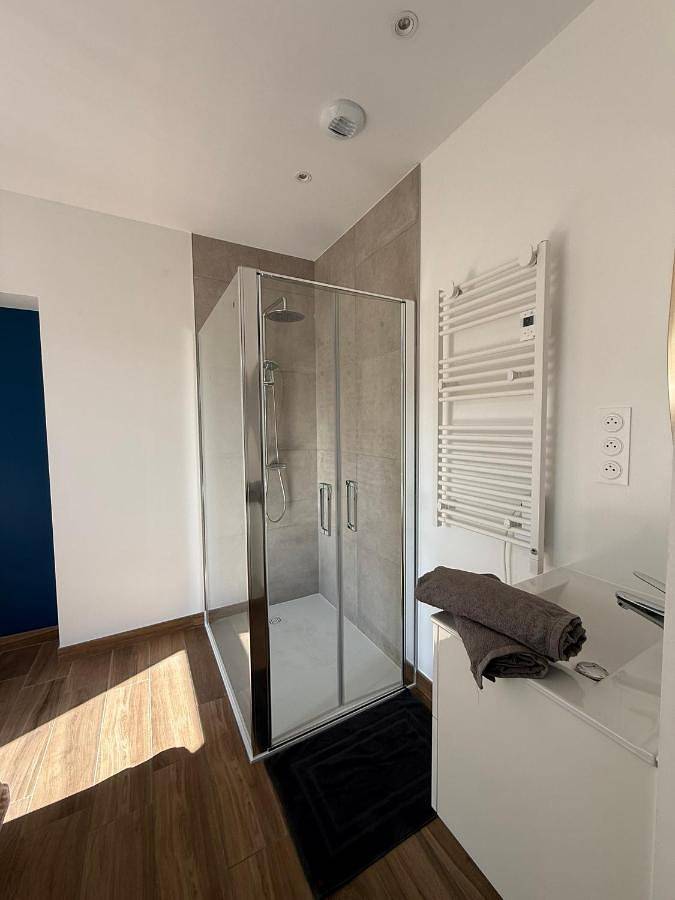Appartement entier, One-Bedroom Apartment in Golbey, Région d'Épinal