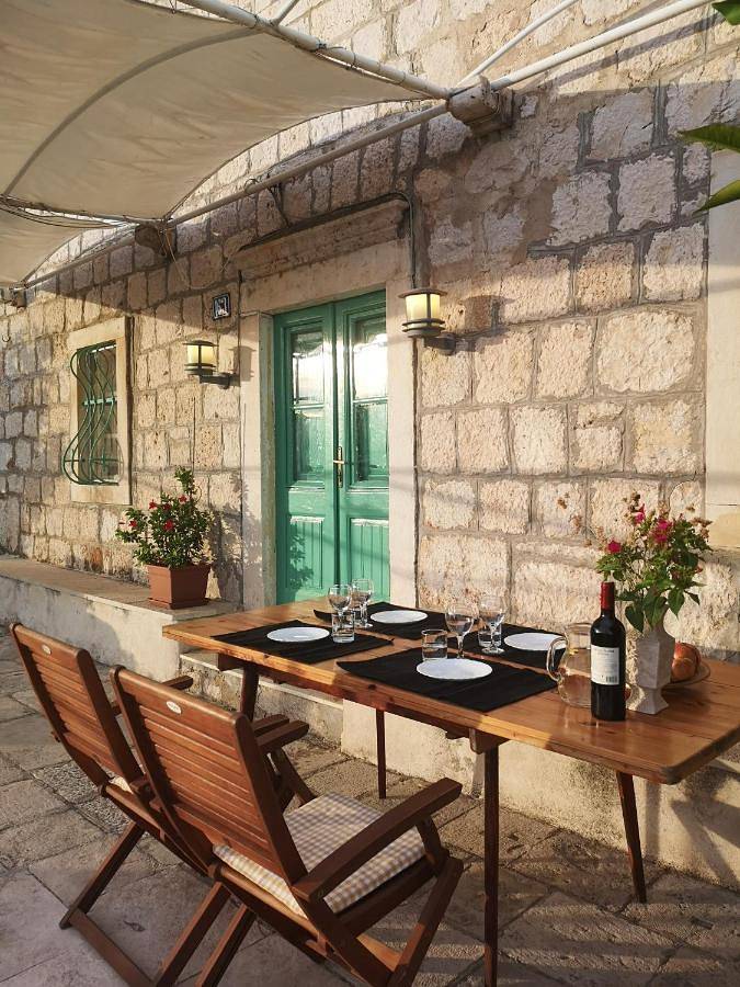 Ferienhaus für 6 Personen, mit Ausblick und Garten sowie Pool, mit Haustier - 1