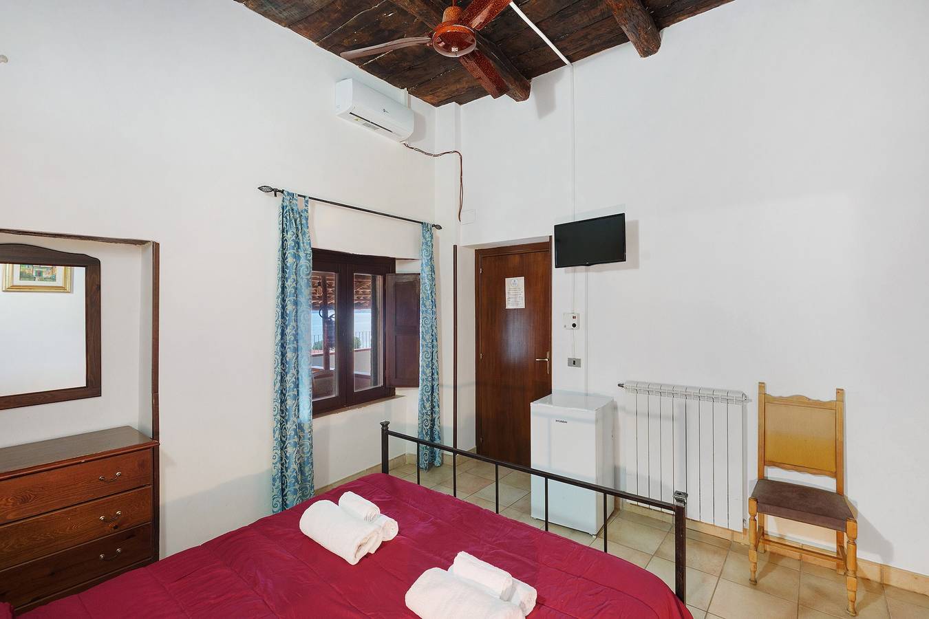 Zimmer Gelso mit Wlan und Klimaanlage in Caprioli, Cilento