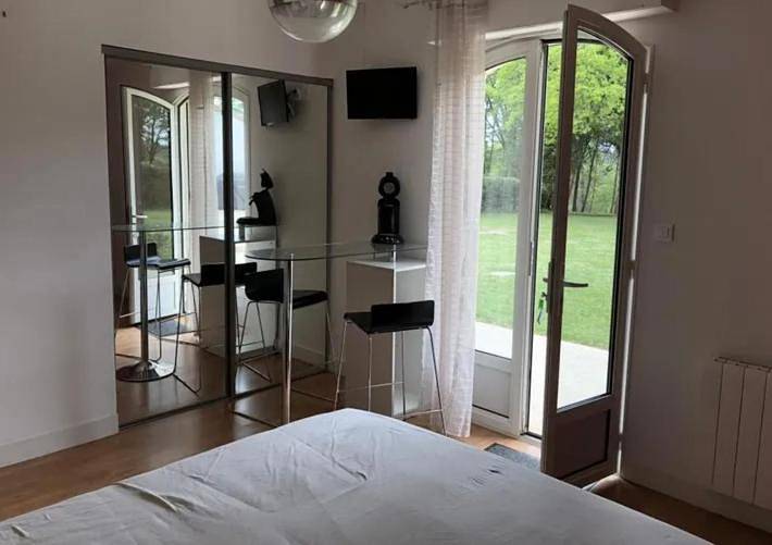 Gîte pour 2 personnes, avec Terrasse ainsi que Piscine et Sauna à Boulazac - 2