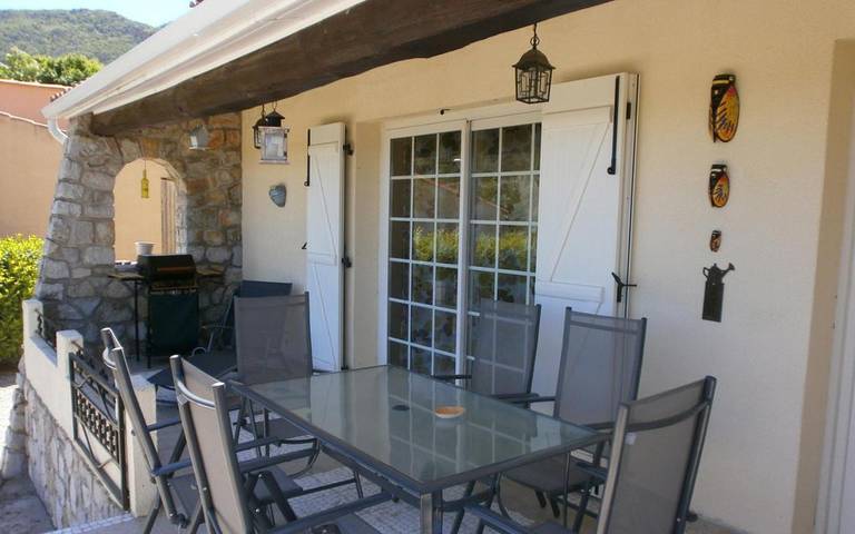 Location de vacances pour 6 personnes, avec jardin à Mazaugues - 4