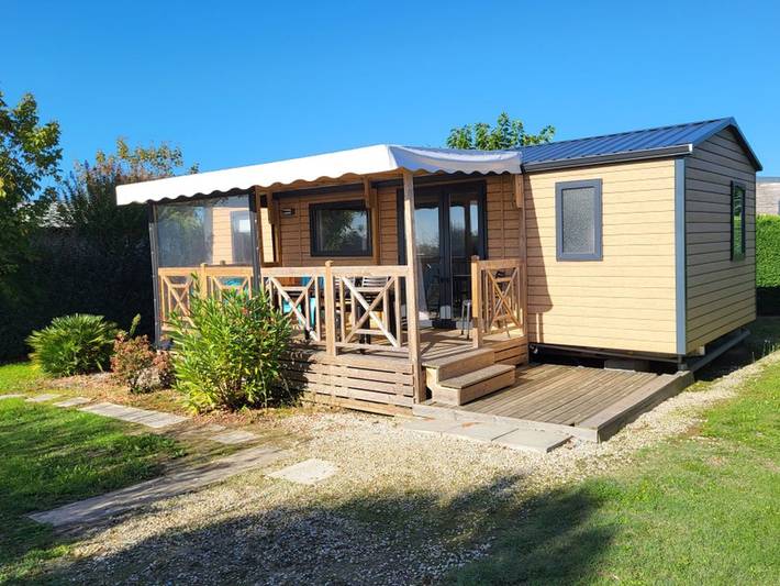 Camping pour 6 personnes, avec piscine, animaux acceptés à Brem-sur-Mer