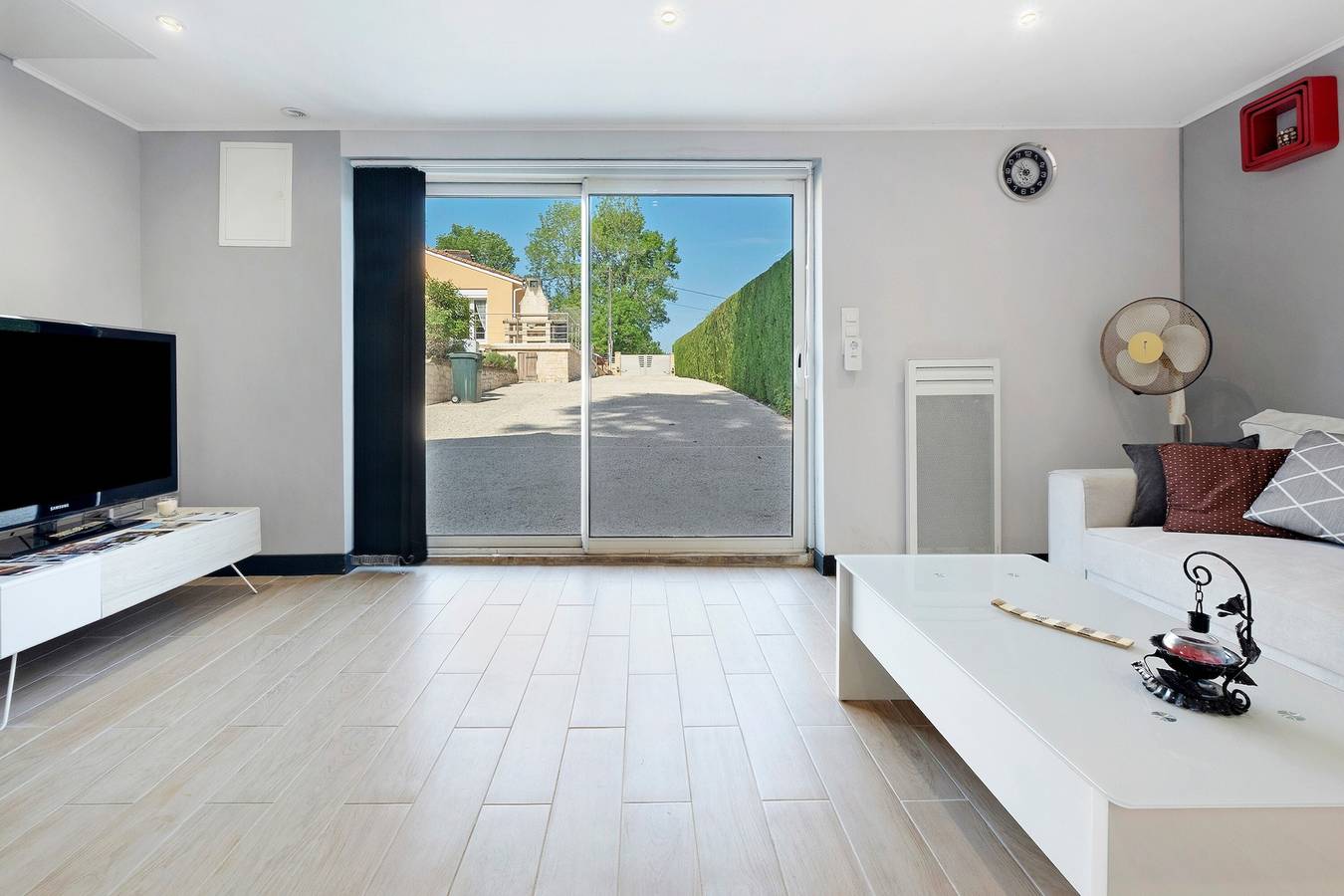 Appartement entier, Appartement 'Le Repaire De Belette' avec terrasse privée, jardin commun et Wi-Fi in Coulounieix-Chamiers, Périgord Blanc
