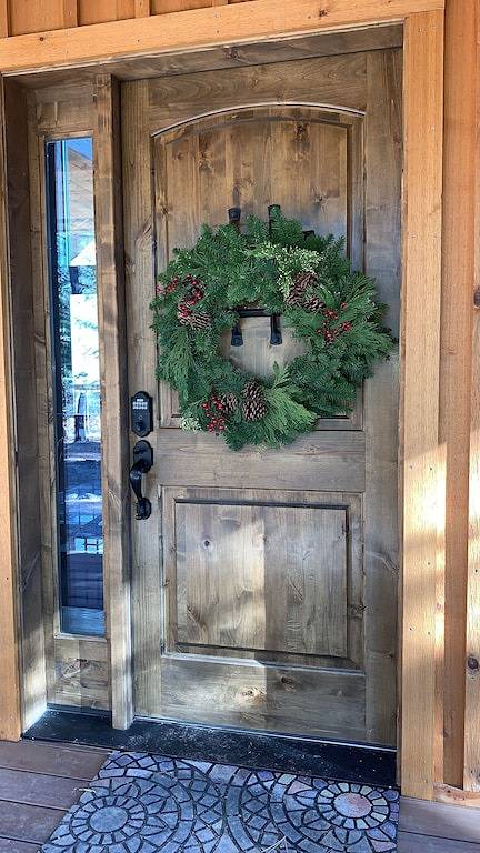 Nestled-in-pines, sooth-your-soul custom home with an incredible mountain view. in San Juan National Forest