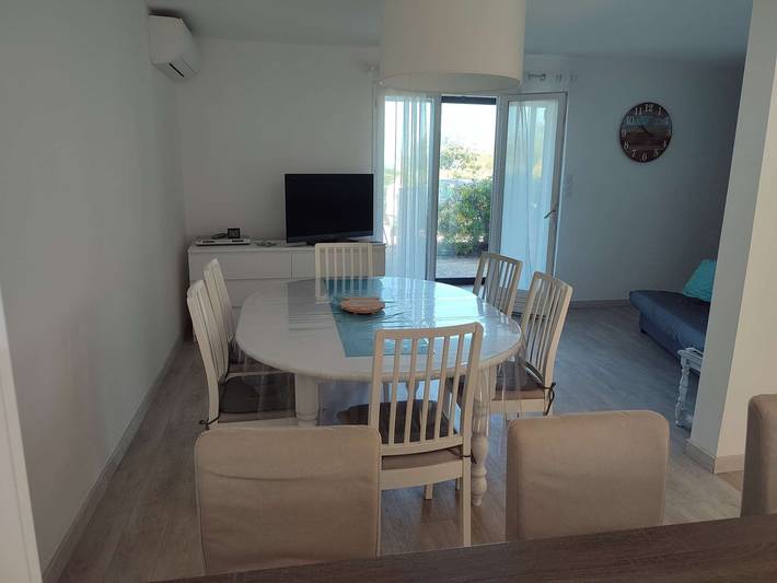 Location de vacances pour 6 personnes, avec balcon et jardin dans Le Brusc - 4