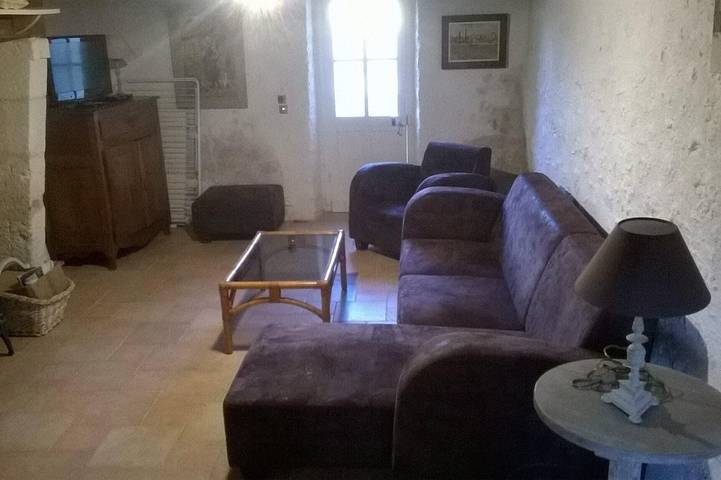 Location de vacances pour 6 personnes, avec jardin et terrasse à Saint-Martin-des-Combes - 2