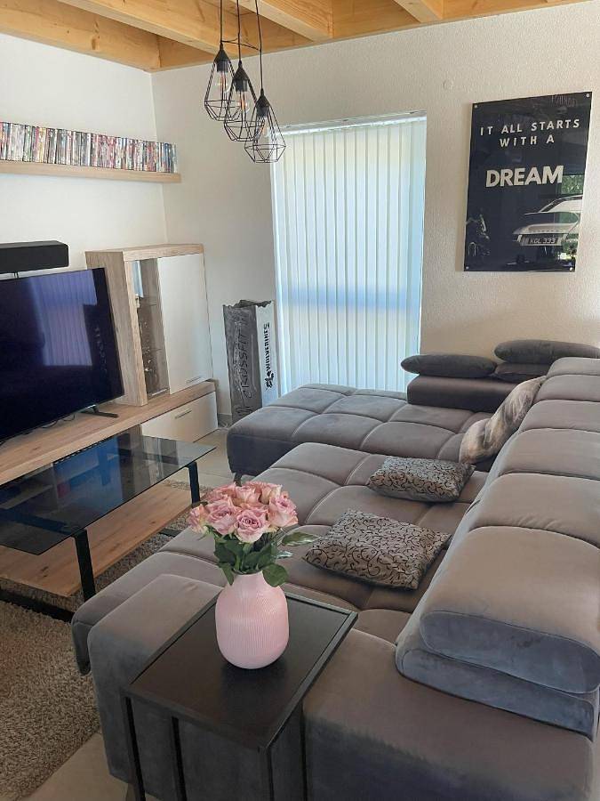 Cottage pour 4 personnes, avec jardin à Chalampé