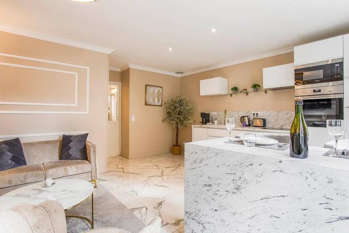 Gîte pour 2 personnes, avec jacuzzi et terrasse, animaux acceptés à Falaise (Calvados) - 2