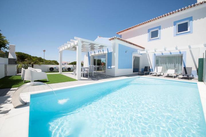 Casa de férias para 10 pessoas, com Varanda e Terraço e ainda Jardim and Piscina em Porto Covo