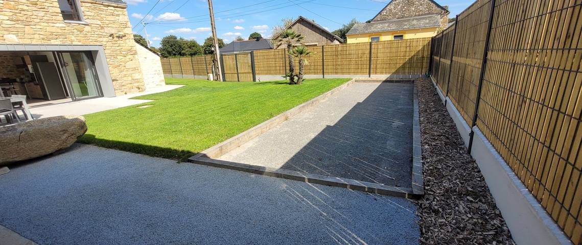 Gîte pour 15 personnes, avec terrasse ainsi que jardin et piscine dans le Morbihan - 4