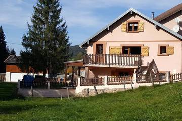 Gîte pour 5 personnes, avec terrasse et jardin dans les Vosges