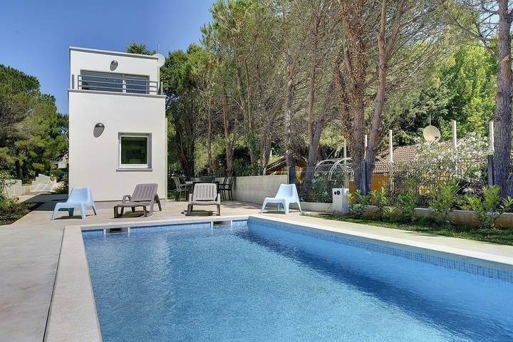 Ferienhaus für 7 Personen, mit Terrasse und Pool sowie Garten, mit Haustier in Premantura - 4