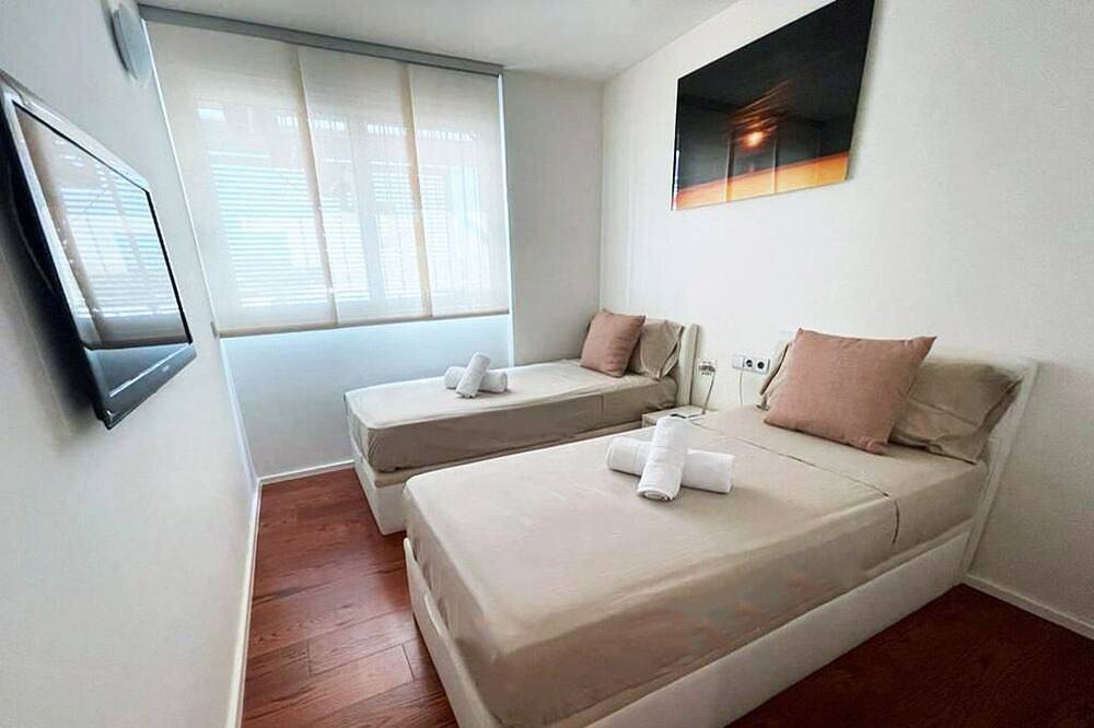 Entire apartment, Jacuzzi Apartment Marina Botafoch Ibiza in Talamanca, Ibiza (Municipality)
