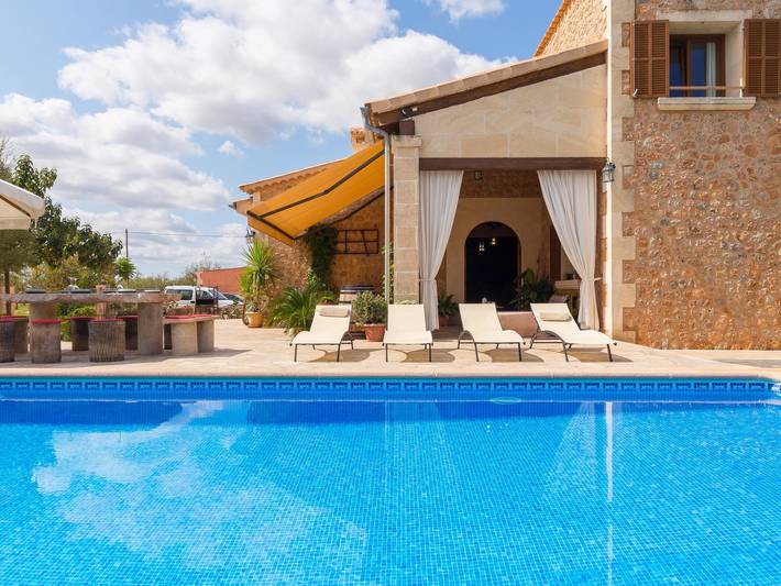Finca für 8 Personen, mit Pool und Garten, kinderfreundlich in Biniagual