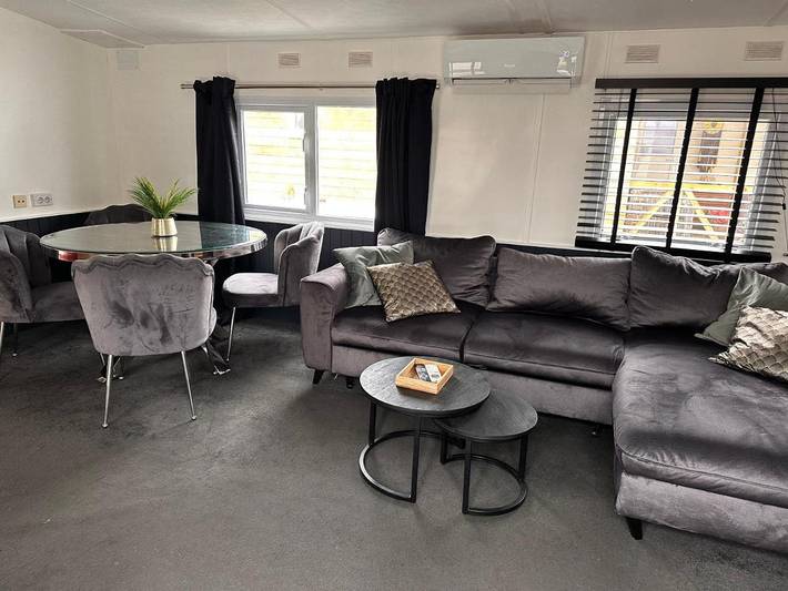 Appartement voor 4 personen, with Terras and Tuin as well as Zwembad in Heerlen