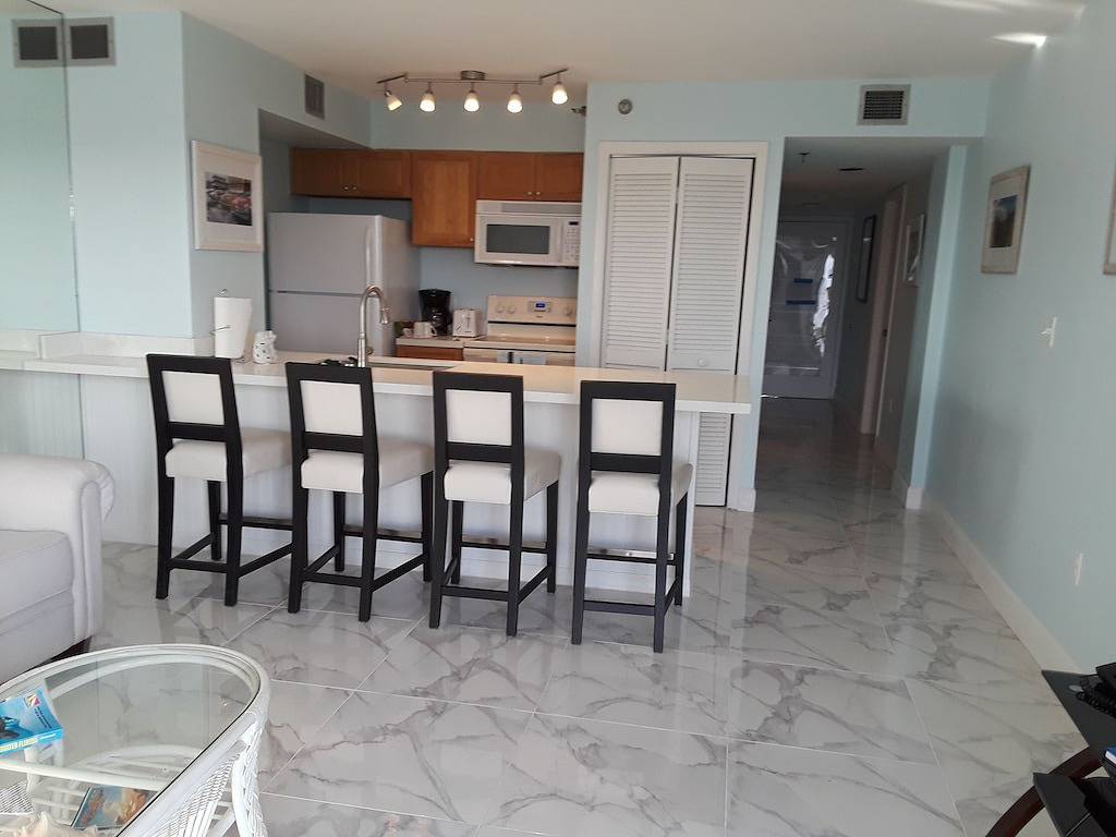 Ganze Wohnung, Sonderpreise ab 150 Usd Suite mit Meerblick im Ocean Pointe, neu renoviert in Tavernier, Monroe County