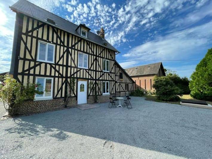 Gîte pour 14 personnes, avec jardin à Le Pré-d'Auge