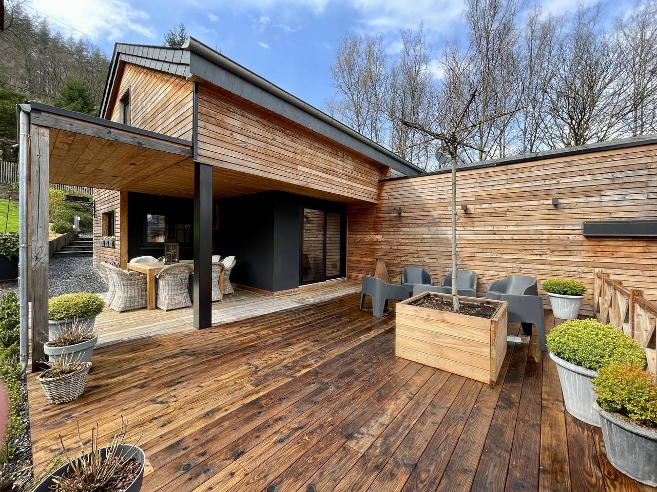 Sfeervolle 8-pers. gite met bubbelbad, biljart en panoramisch terras in de Semois-Vallei in Vresse-sur-Semois, Regio Namur