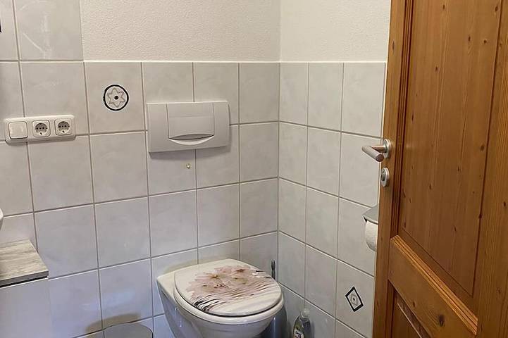 Ganze Wohnung, Ferienwohnung Maria, 40 qm, 1 Schlafzimmer und 1 Wohnzimmer, Terrasse, WLAN in Siegsdorf, Bayerische Alpen