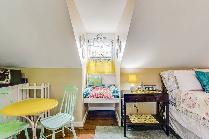 Loft for 2 people in Georgia