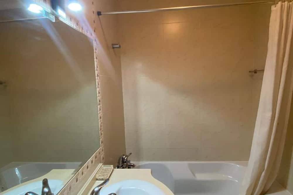 Ganze Wohnung, Confortable T1 in Promenade am Meer und Strand, Meerblick, Pera Pera Algarve in Armação de Pêra (costa), Faro Distrikt