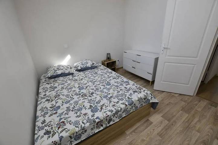 Location de vacances pour 15 personnes, avec jardin et terrasse à Le Puley - 2