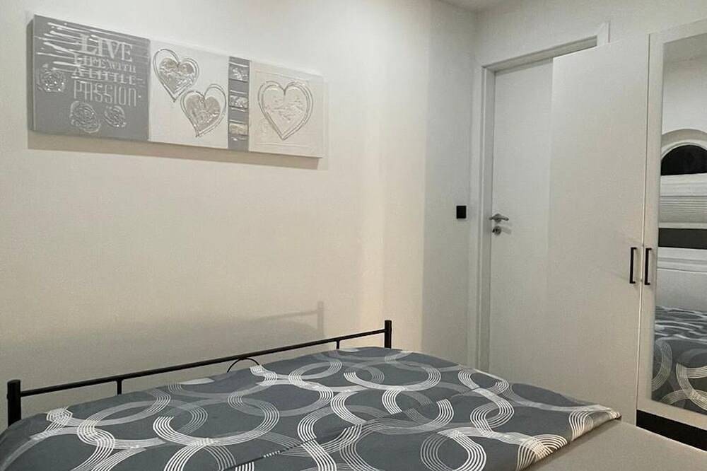 Entire apartment, 3-room apartment in Bi-Schildesche, Wlan, Dolce Gusto in Bielefeld, North Rhine-Westphalia