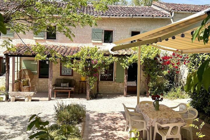 Gîte pour 8 personnes, animaux acceptés